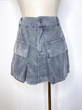 Load image into Gallery viewer, Corduroy Cargo Skirt//2 Colors
