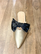 Load image into Gallery viewer, Bow Pointed Toe Flat
