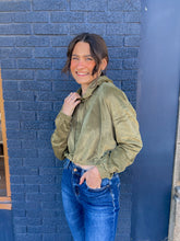 Load image into Gallery viewer, Crop Velour Hoodie//3 Colors
