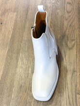 Load image into Gallery viewer, Square Chelsea Heel
