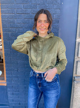 Load image into Gallery viewer, Crop Velour Hoodie//3 Colors
