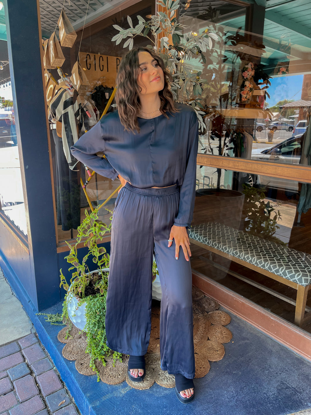 Satin Banded Wide Leg Pant