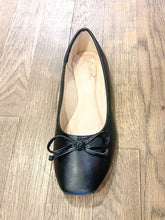 Load image into Gallery viewer, Ballerina Bow Flat
