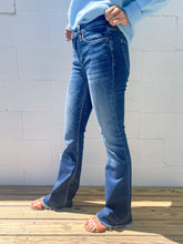 Load image into Gallery viewer, Mid Rise Flare Raw Hem
