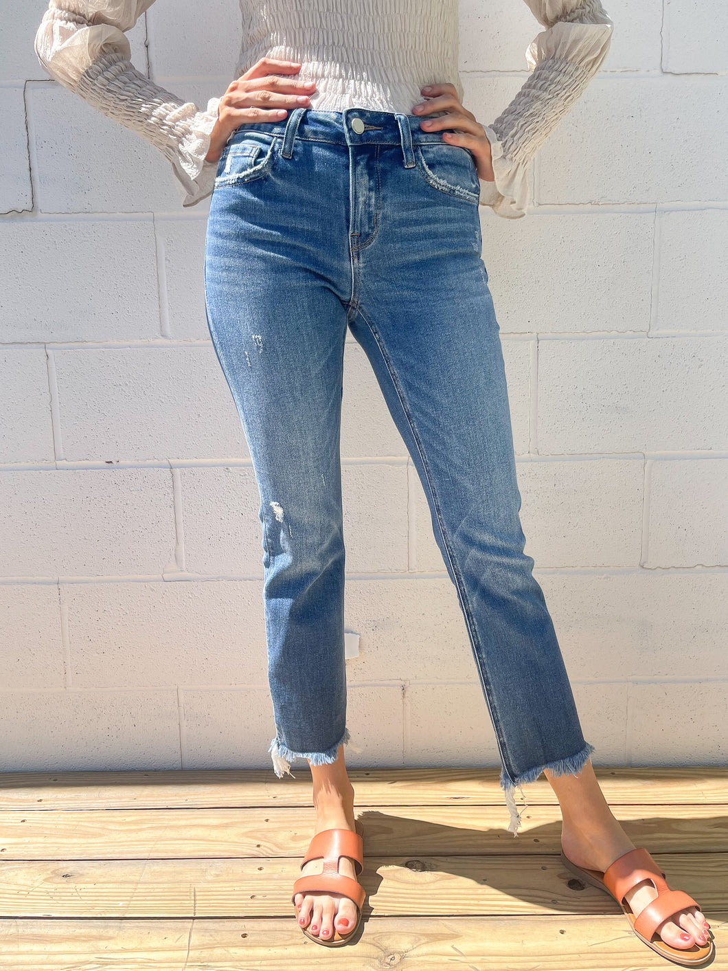 Mid Rise Crop Slim Raw Hem