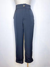 Load image into Gallery viewer, Ankle Cuff Pleated Pant//2 Colors
