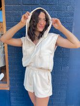 Load image into Gallery viewer, Relaxed Sleeveless Hoodie
