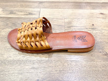 Load image into Gallery viewer, Leather Woven Slide
