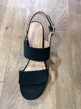Load image into Gallery viewer, 2 Strap Platform Block Heel
