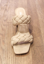 Load image into Gallery viewer, Braided Heel
