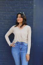 Load image into Gallery viewer, LS Twist Front Top // 2 Colors
