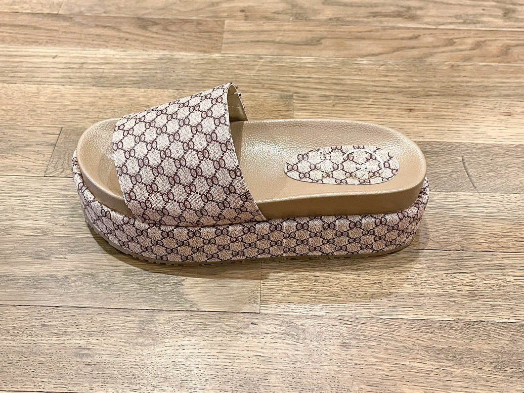 Chunky Platform Slide