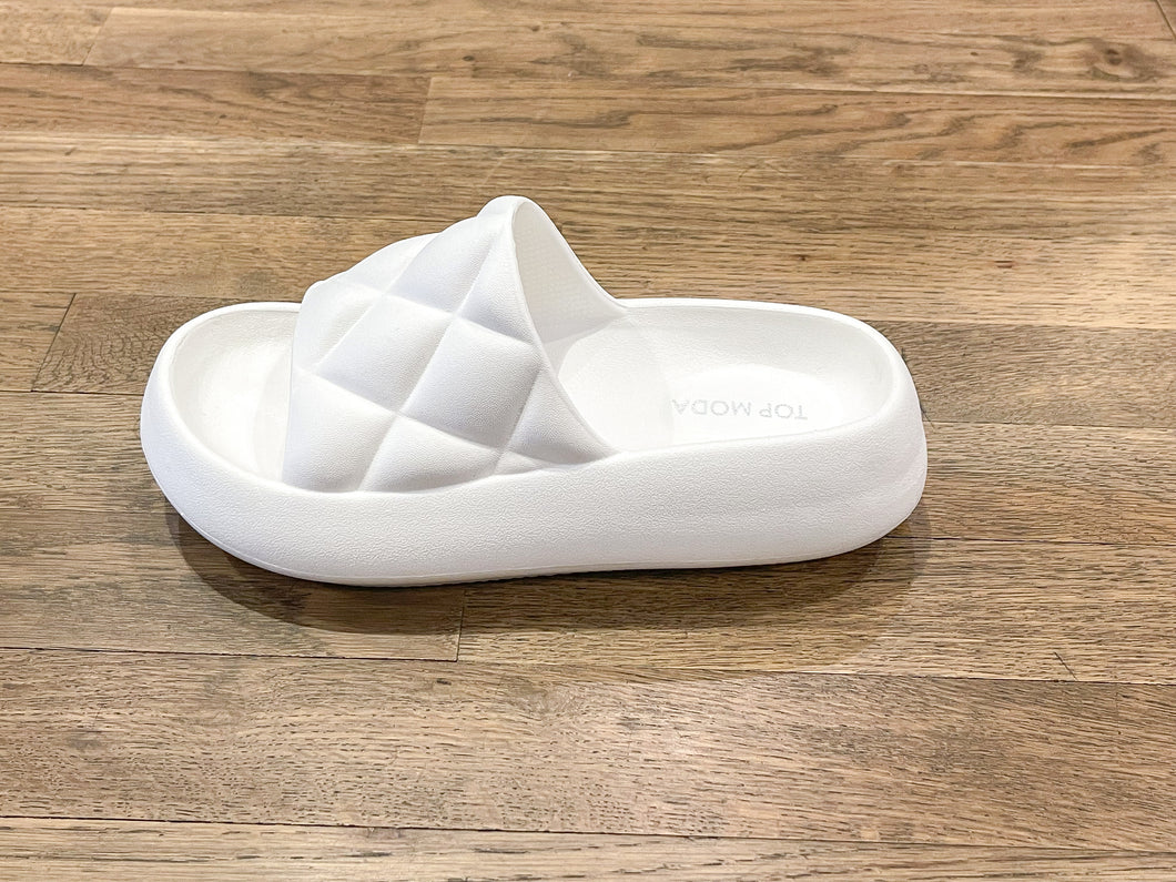 Quilted Cloud Slide